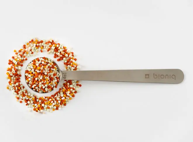 Opakowanie Bioniq GO i certyfikat Swiss Quality — SwissMedic Certified Swiss Quality